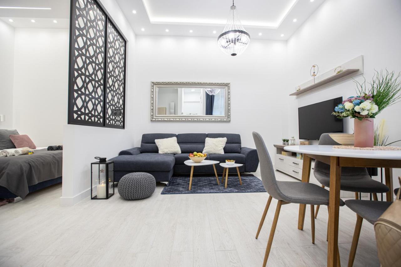 Theatre Square Apartments Novi Sad Exteriér fotografie