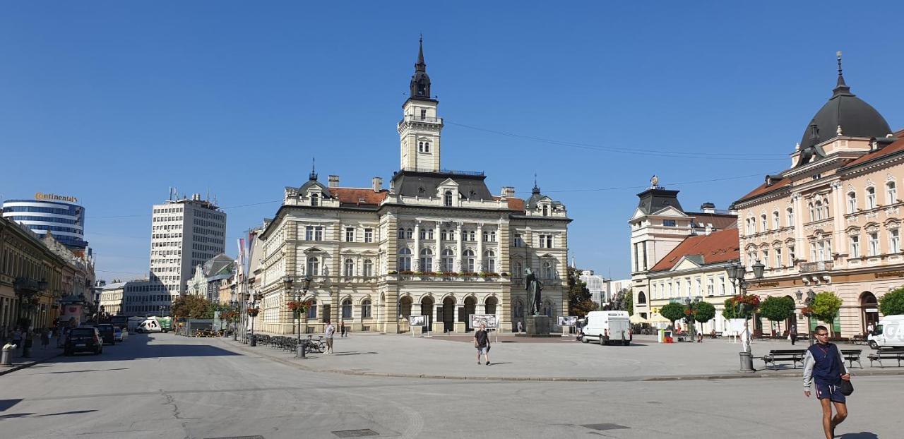 Theatre Square Apartments Novi Sad Exteriér fotografie