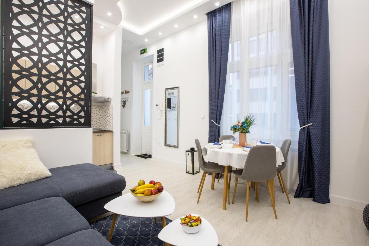 Theatre Square Apartments Novi Sad Exteriér fotografie