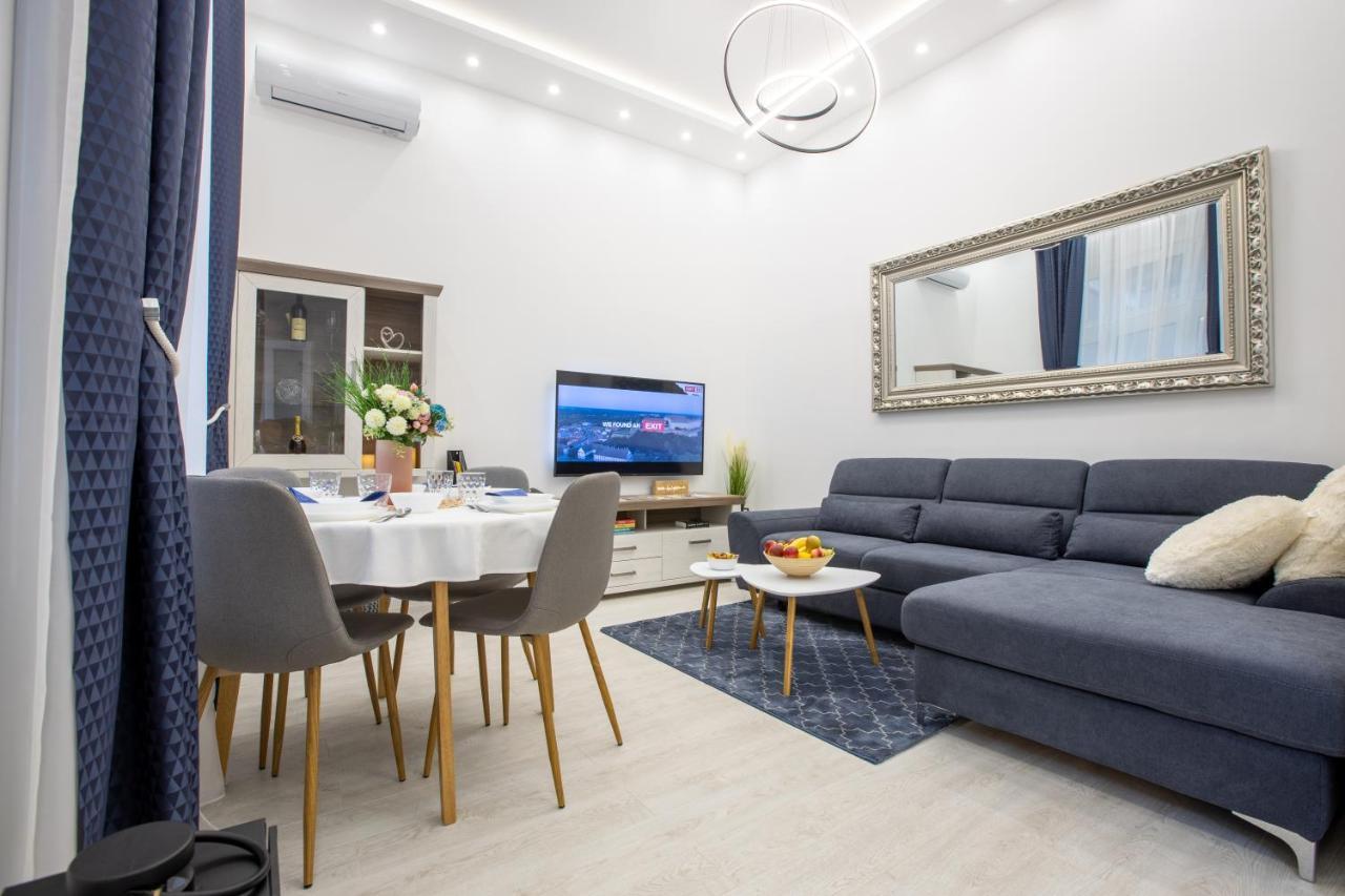 Theatre Square Apartments Novi Sad Exteriér fotografie