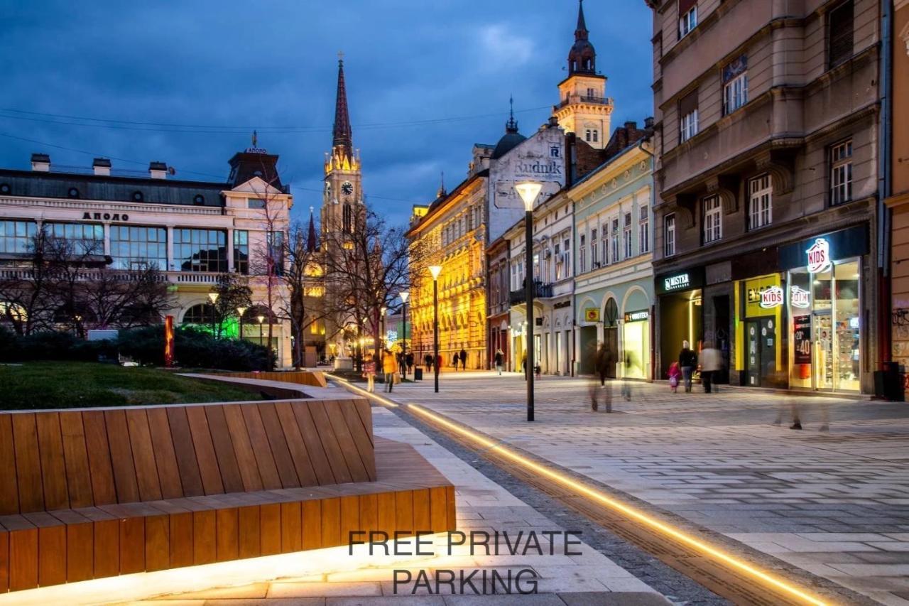 Theatre Square Apartments Novi Sad Exteriér fotografie